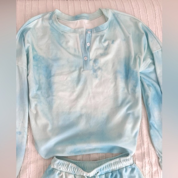 Amazon Light Blue Tie-Dye Lounge Set Size S - Picture 7 of 8
